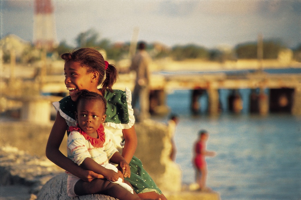 Багамы мама слушать. Жители Багамских островов. Багамы местные жители. Багамские острова население. Жители Мальдив.